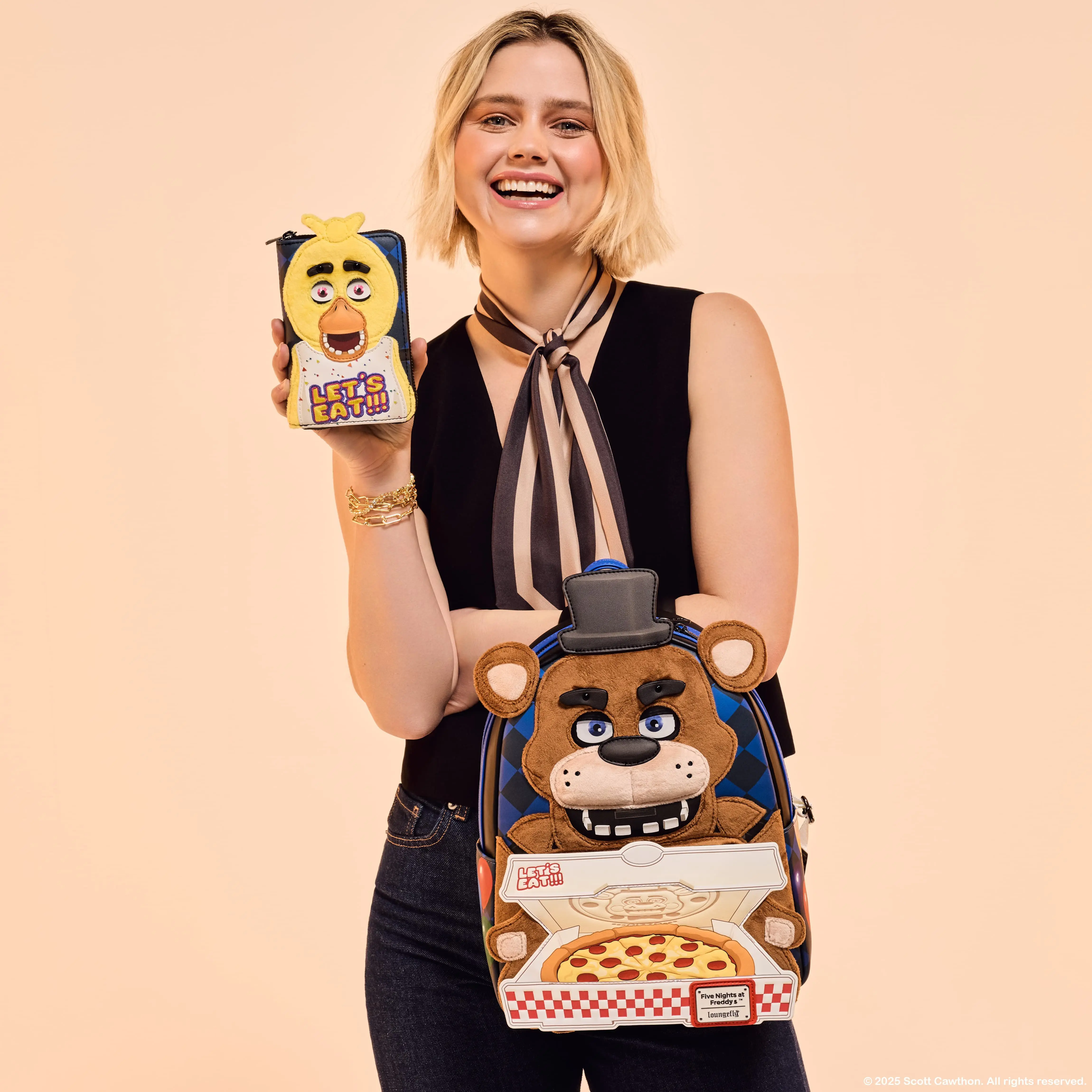 Five Nights at Freddy's Chica Plush Cosplay Zip Around Wallet - Image 3