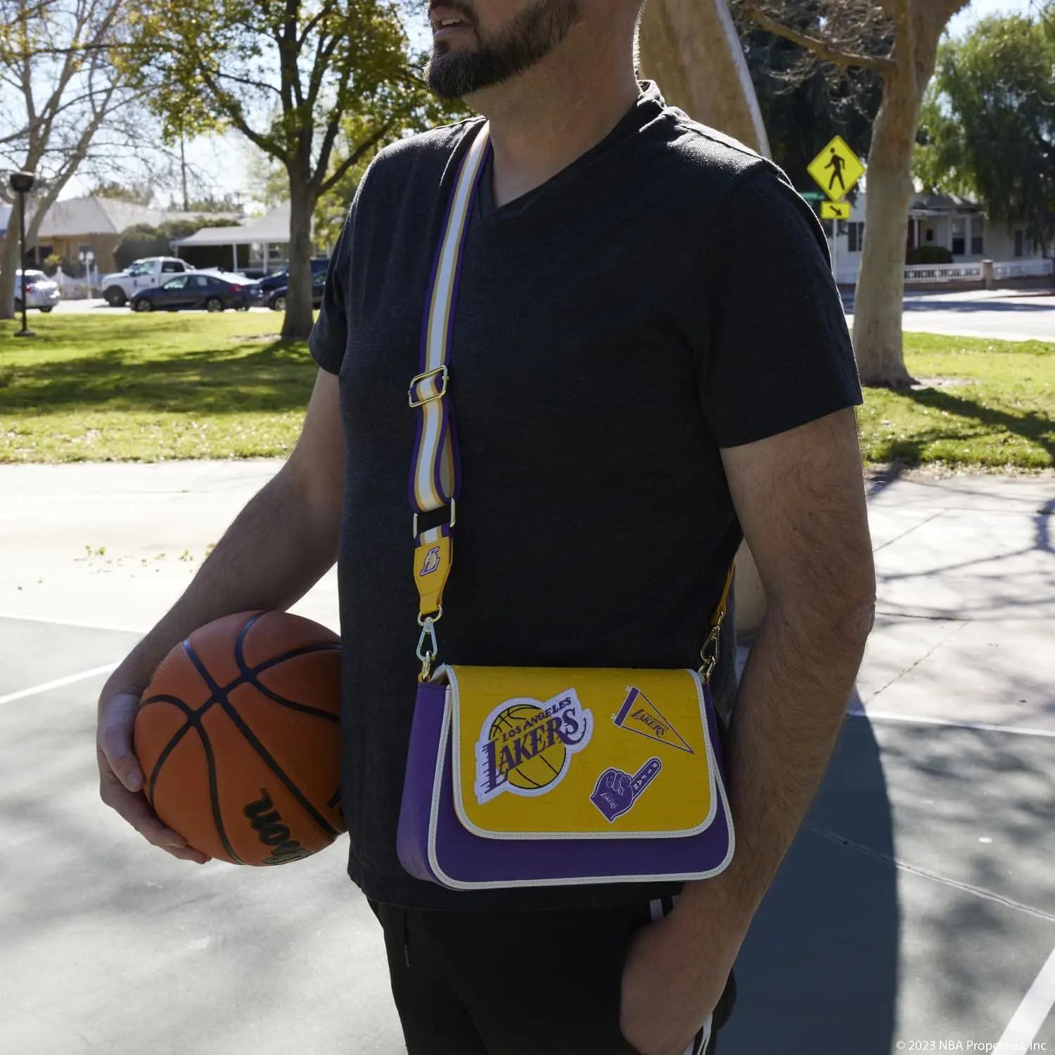 NBA Los Angeles Lakers Patch Icons Crossbody Bag - Image 2