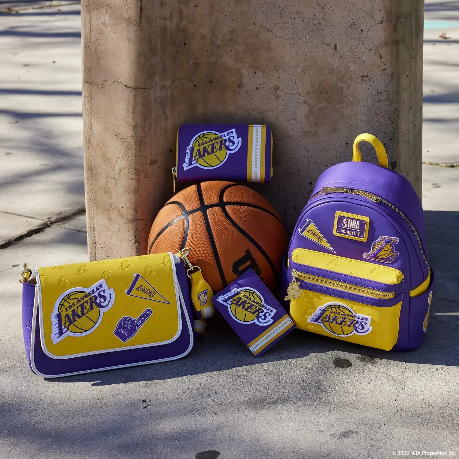 NBA Los Angeles Lakers Patch Icons Crossbody Bag - Image 3