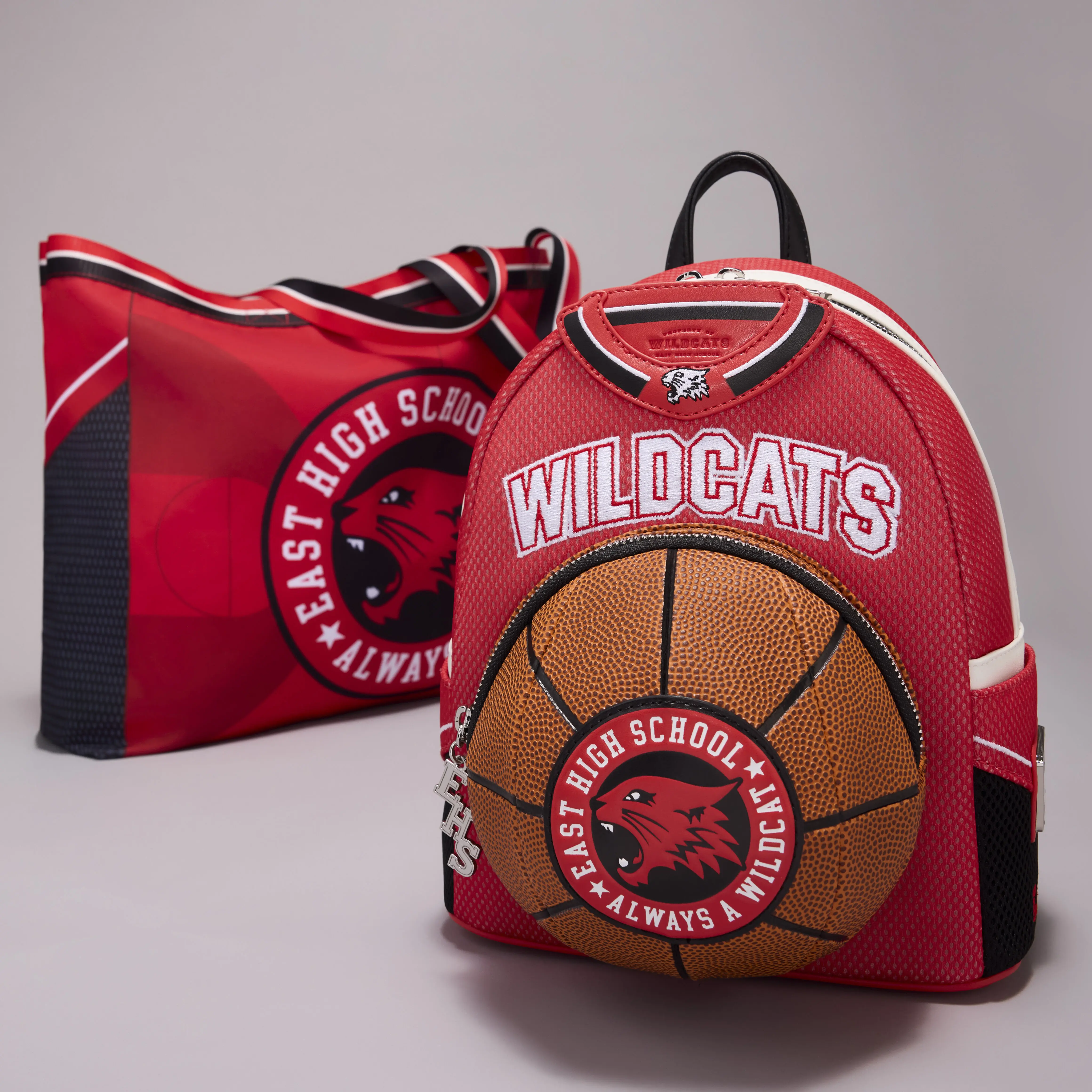 High School Musical Wildcats Oversized Canvas Tote Bag - Image 4